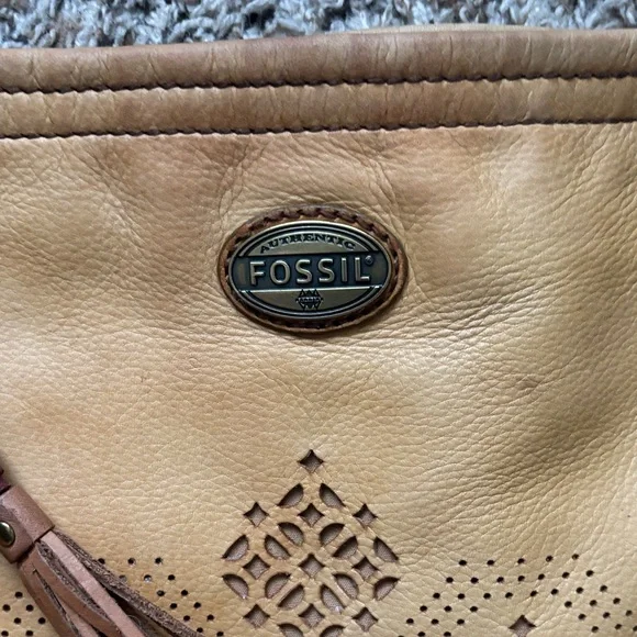 Fossil Brown Leather Cutout Shoulder Bag - Picture 2 of 16